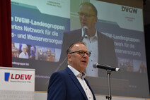 WBVRO-Verbandsdirektor Ingo Bettels begrüßt die Gäste. 